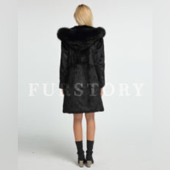 Hooded Black Fur Story rabbit fur coat, size 4. - Picture 3 of 10